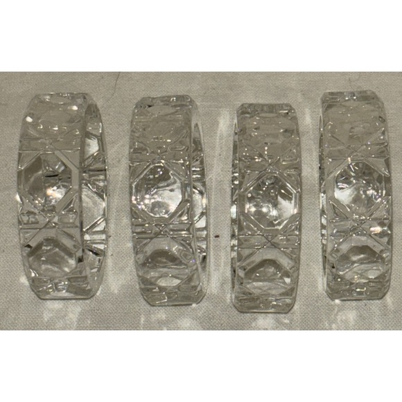 The Unbranded Brand Other - Lot of 4 Glass Napkin Rings Holders Crystal faceted - 2.25" wide